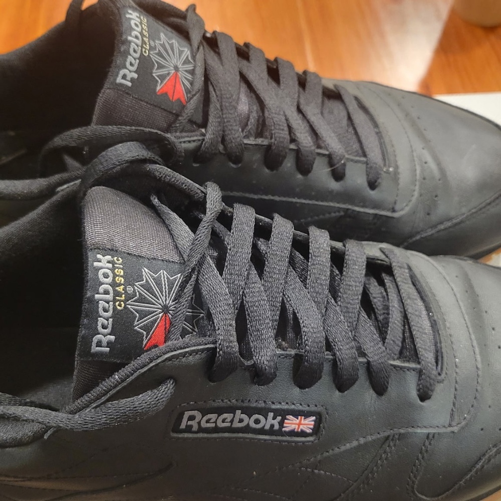 Size 14 Reebok Tennis Shoes